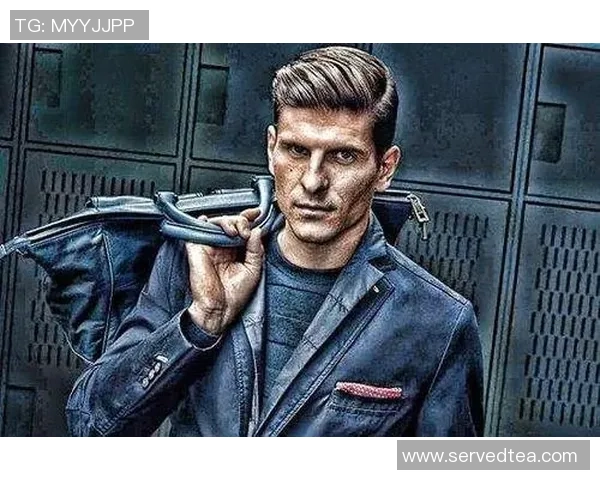 足球传奇荣耀:百位球星壁画展现足坛辉煌历史与无尽魅力 足球传奇荣耀:百位球星壁画展现足坛辉煌历史与无尽魅力